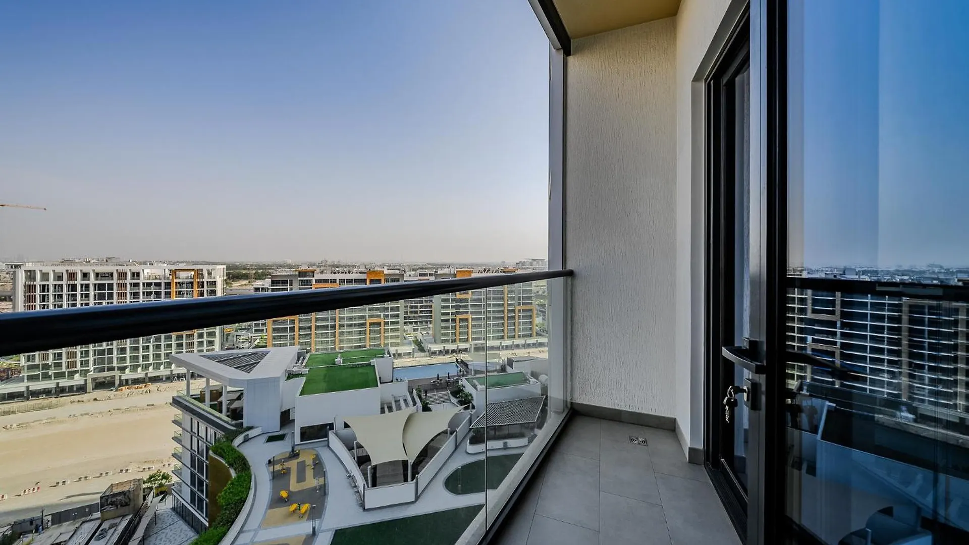 Stylish 1 Bdr Apartment In Sobha Waves Dubai United Arab Emirates