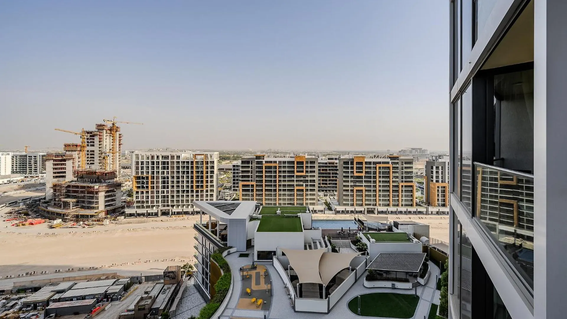 Stylish 1 Bdr Apartment In Sobha Waves Dubai United Arab Emirates