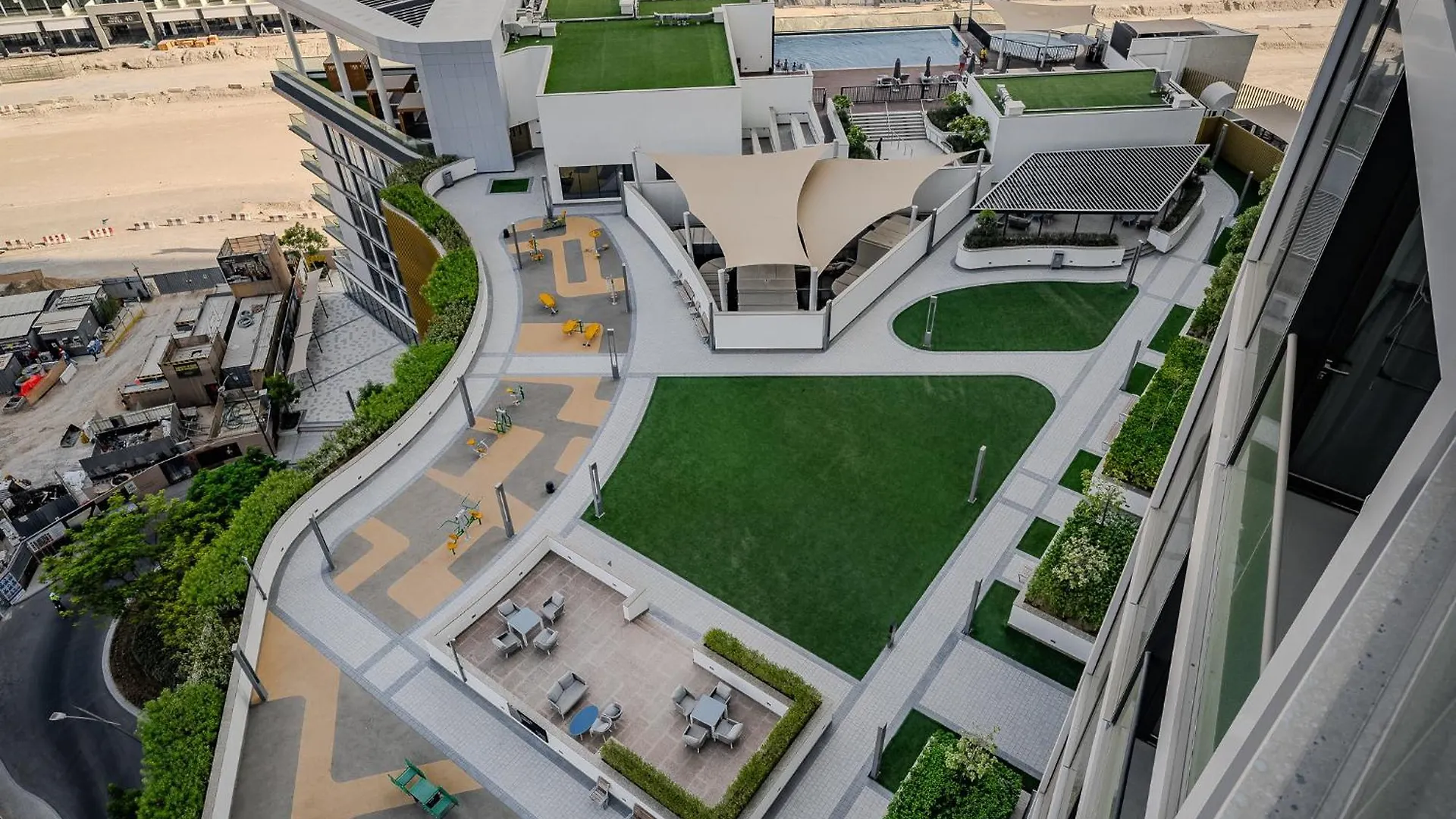 Stylish 1 Bdr Apartment In Sobha Waves Dubai